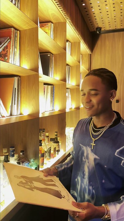 On the Record with 'MJ: The Musical' Star Ilario Grant