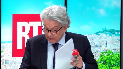 "Même au Vietnam, Macron continue à nous insulter"