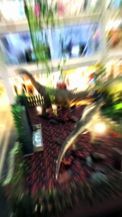 Perfect for families and dinosaur enthusiasts wanting a roaring good time close to home! 🦖🏬✨🦕  #viral, #trending, #fyp, #explorepage