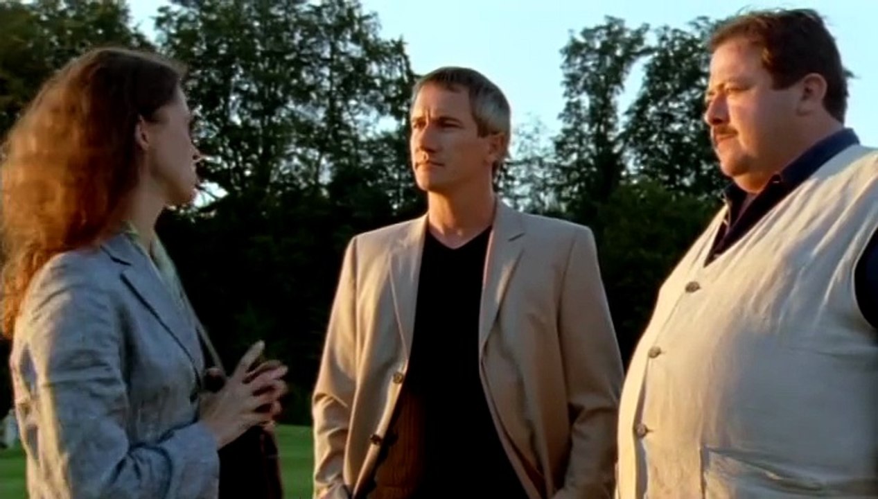 Die Rosenheim-Cops S02E08-Tod am dritten Loch