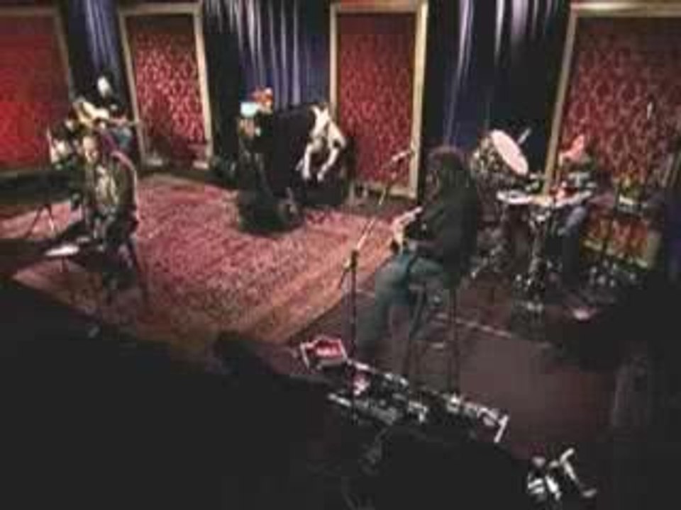 KoRn - "Twisted Transistor" (Acoustic)