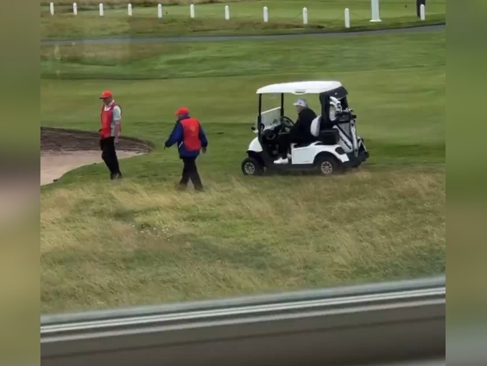 Erwischt! So eiskalt betrügt Donald Trump beim Golfen