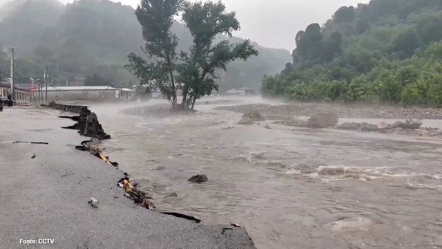 Cina, piogge torrenziali a Pechino. MIgliaia di persone evacuate