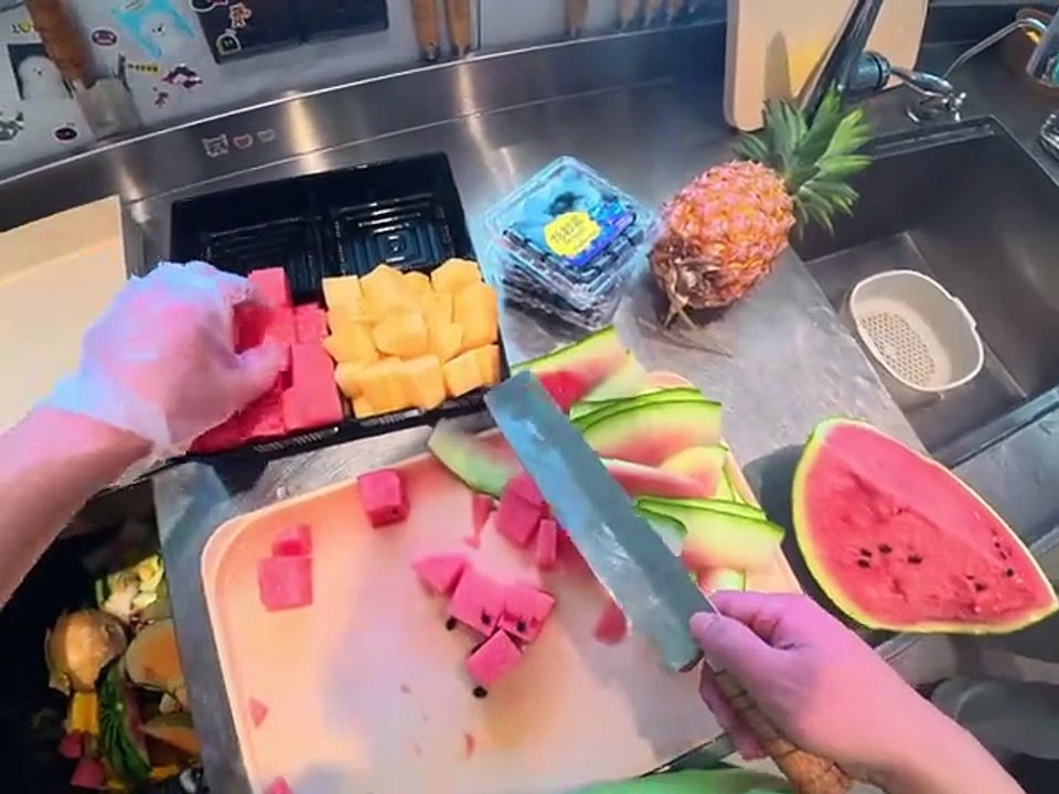 Food cutting