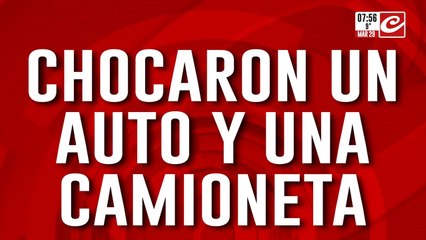 Chocaron auto y camioneta en pleno barrio de Villa Luro: hay un herido
