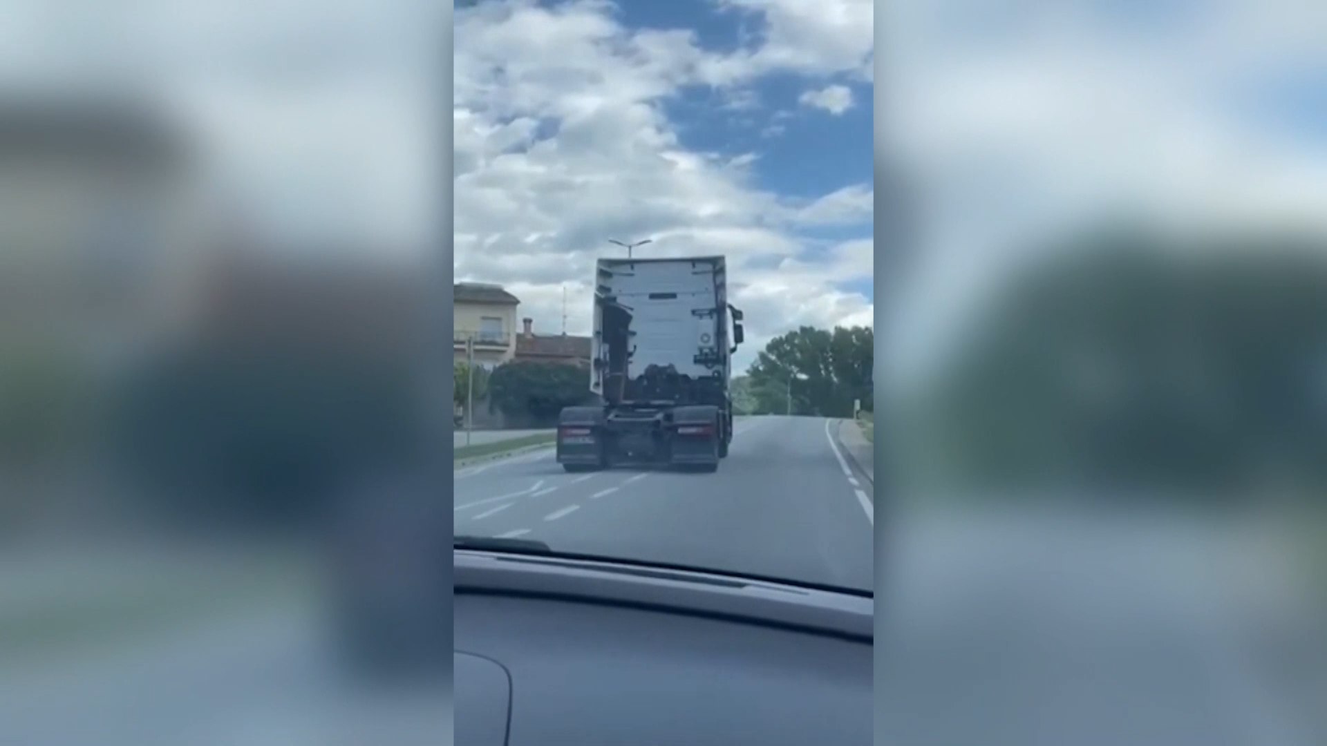 Detenido un camionero que superaba por ocho la tasa de alcohol permitida en Taradell (Barcelona)