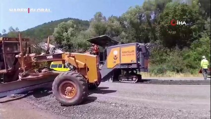 Karayolları'nın sıcak havaya rağmen asfalt mesaisi