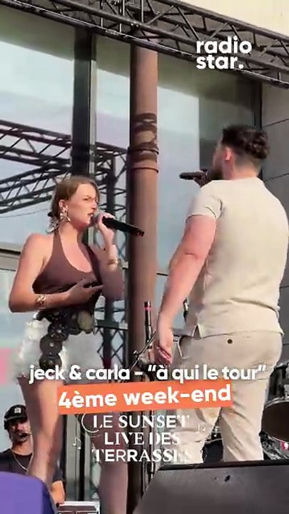 Jeck & Carla interprètent “A qui le tour” sur la scène des Sunset Live des Terrasses #jeck #jeck&carla #jecketcarla #carla #sunsetlive #concert #live
