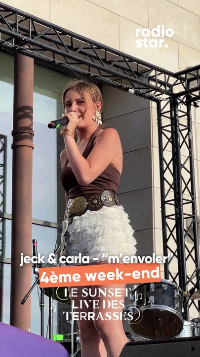 Jeck & Carla interprètent “M’envoler” sur la scène des Sunset Live des Terrasses #jeck #jeck&carla #jecketcarla #carla #sunsetlive #concert #live