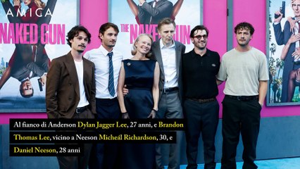 Uscita di "famiglia" per Pamela Anderson e Liam Neeson: sul red carpet con i figli