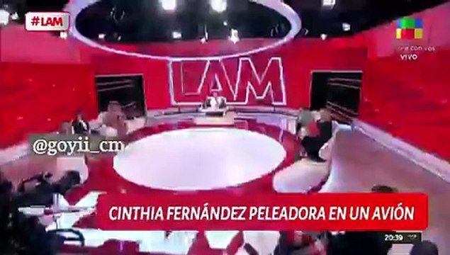 Cinthia Fernández y Roberto Castillo protagonizaron un tenso momento con una pasajera en su regreso a Argentina