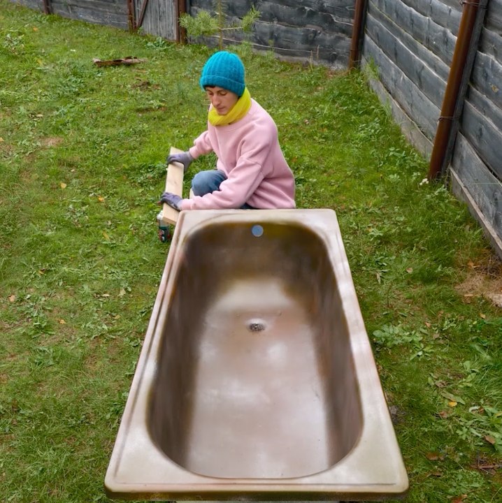 Des meubles d'extérieur magnifiques grâce à l'utilisation de palettes et de bacs.