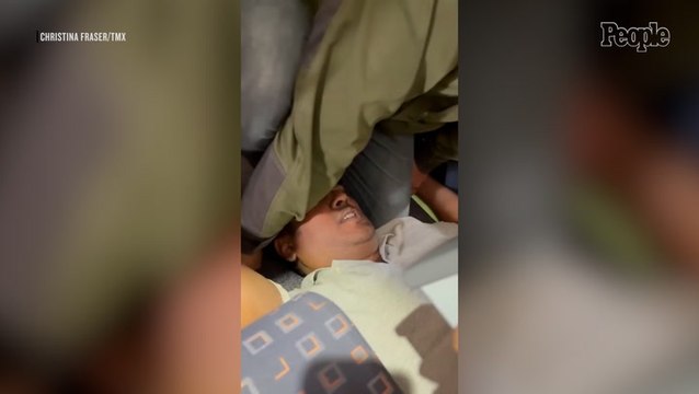 Man Arrested After He Claims He Has a Bomb on Flight, Threatens President Donald Trump and Screams 'Death to America'