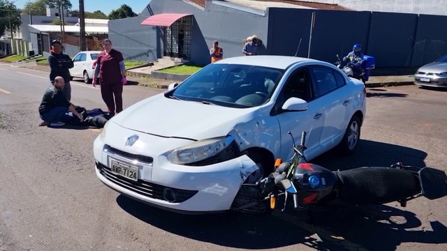 Motociclista fica ferido em acidente na rua Jacarezinho, em Cascavel