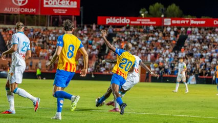 Valencia-OM (1-1) : Le but de Jonathan Rowe