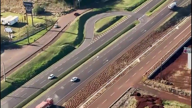 Imagens aéreas: perseguição começou em Céu Azul e terminou no Pioneiros Catarinenses, em Cascavel