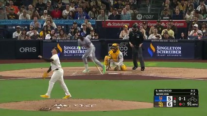 Jugada defensiva de Fernando Tatis Jr.