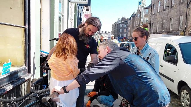 The Canadian comedian running free bike loan scheme for Fringe performers