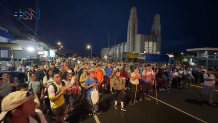 La Fe Inquebrantable: Peregrinos del Sur Siguen Caminando a Pesar del Cansancio ✨