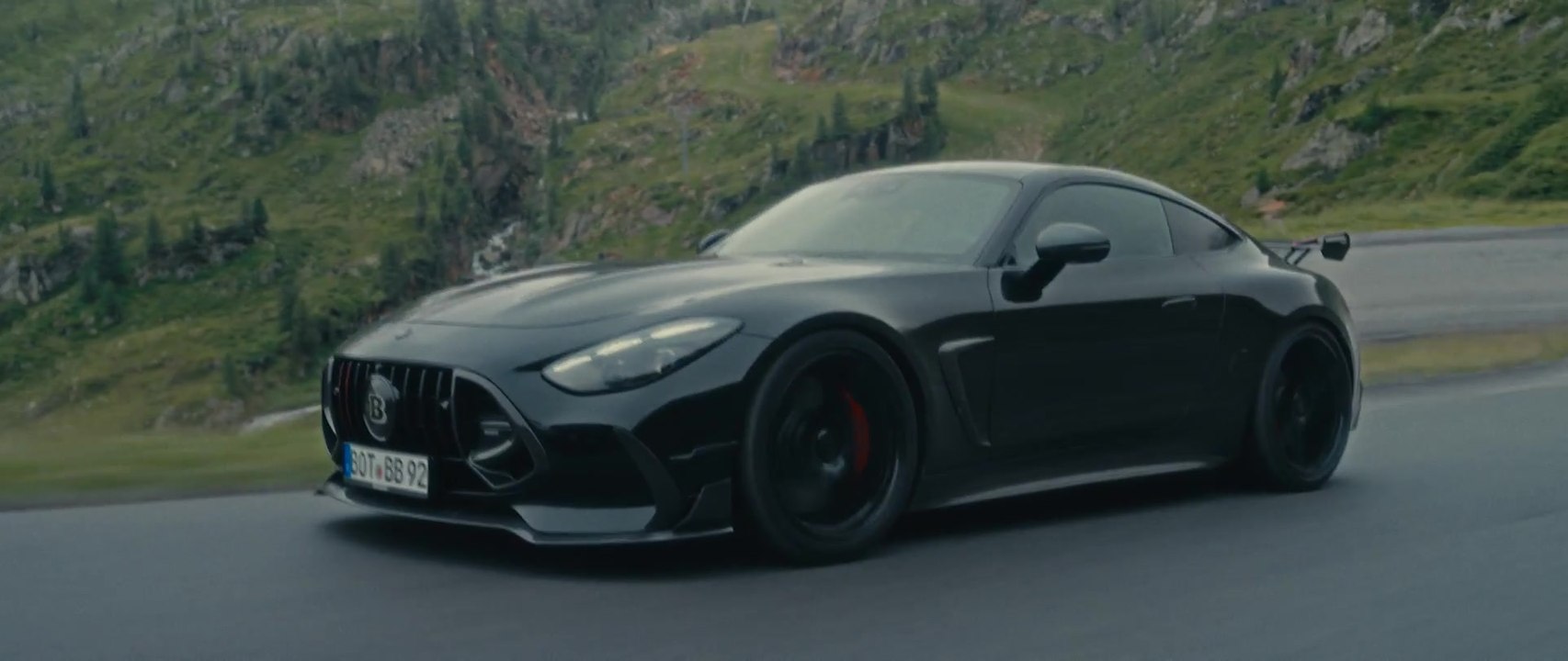 BRABUS 1000 - Das neue Hybrid-Supercar mit 1 000 Pferdestärken und einem gewaltigen maximalen Drehmoment von 1 820 Nm