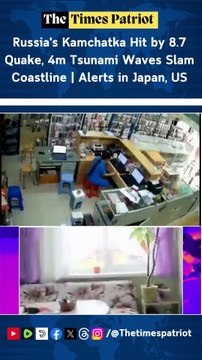 Russia's Kamchatka Hit by 8.7 Quake, 4m Tsunami Waves Slam Coastline | Alerts in Japan, US