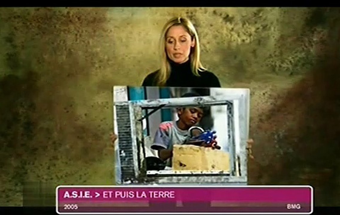 Johnny Hallyday – "Et Puis La Terre" (2005) | Clip Collectif Après le Tsunami de Phuket