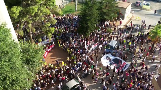 Manifestantes exigem demissão do presidente do Governo de Valência nove meses após inundações