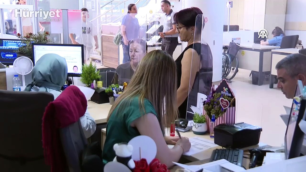 Eski tip sürücü belgelerinin yenilenmesi için verilen süre yarın sona eriyor