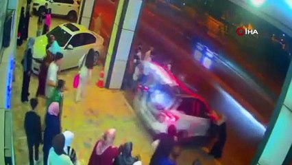 Düğün sonrası, gelin arabası gelini kaçırdı! Bir facia ucuz atlatıldı!