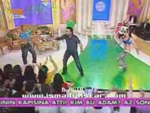 Ismail YK-Bir Numara (Siz Mutlu Lerzan Mutlu)