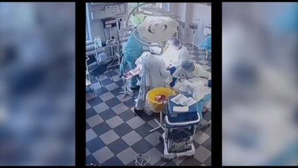 Sisma in Russia, i chirurghi continuano a operare durante la scossa