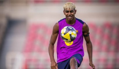 Que no caiga el balón: así se divierten los jugadores del Barça en el entrenamiento