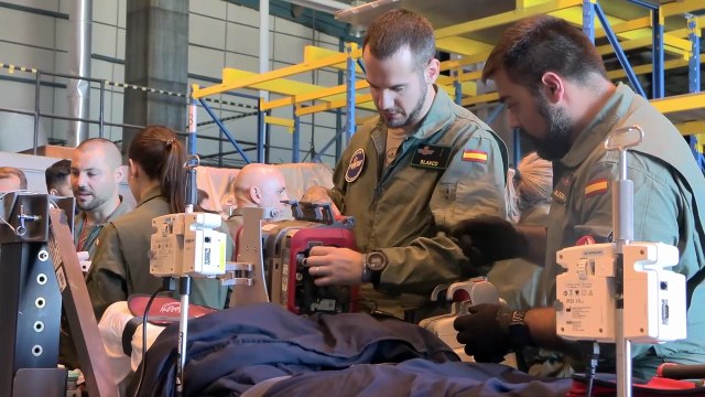 El Gobierno prepara un avión para traer a 13 niños gazatíes enfermos