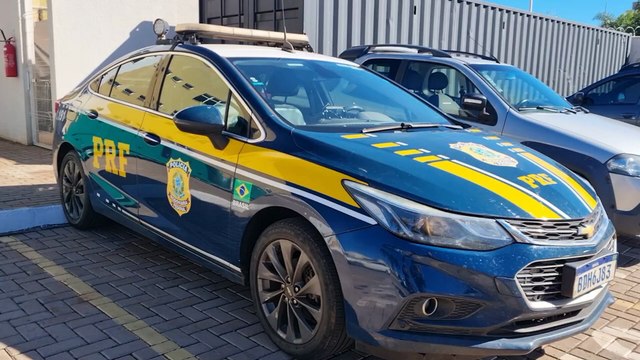 PRF apreende Palio carregado com maconha após perseguição na BR-163
