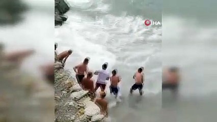 Boğulma tehlikesi geçiren genç için seferber oldular