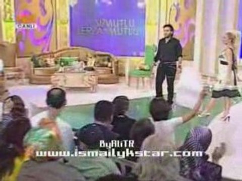 Ismail YK-Gidersen (Siz Mutlu Lerzan Mutlu)