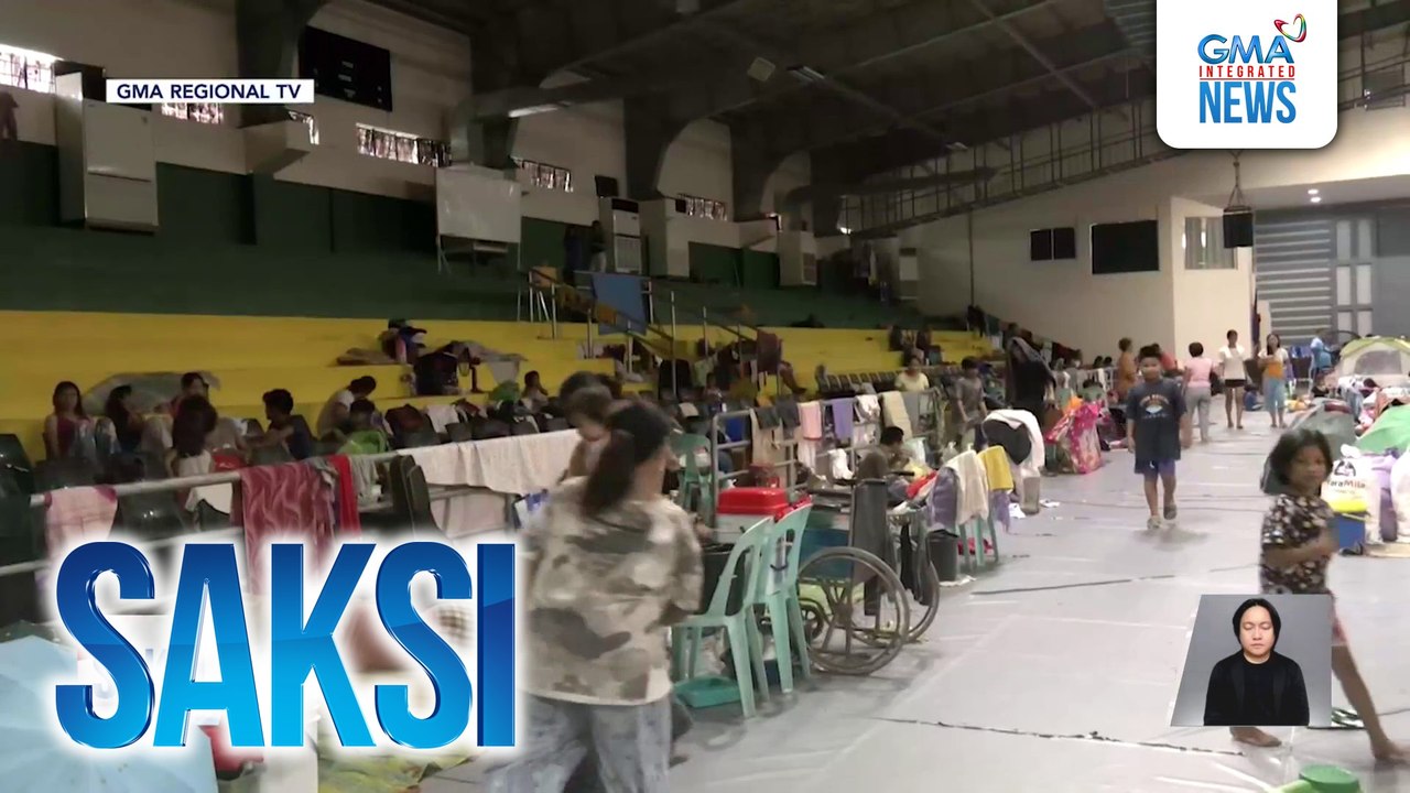Mahigit 100 pamilya sa Calasiao, nasa evacuation center pa rin dahil sa lampas-tuhod na baha | Saksi