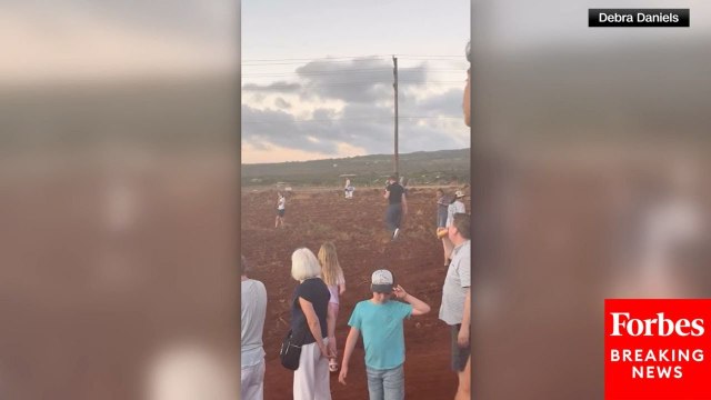 People In Maui Evacuate To Higher Ground After Massive Earthquake Prompts Tsunami Advisory