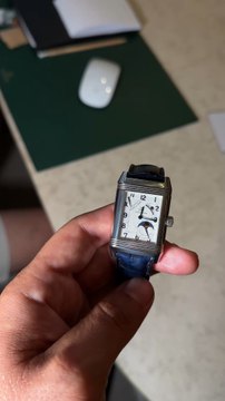 Que penses-tu de cette #reverso de chez #jaegerlecoultre ? #jaegerlecoultrereverso #horlogerie #montres #watches #jaegerlecoultrewatch #cannes