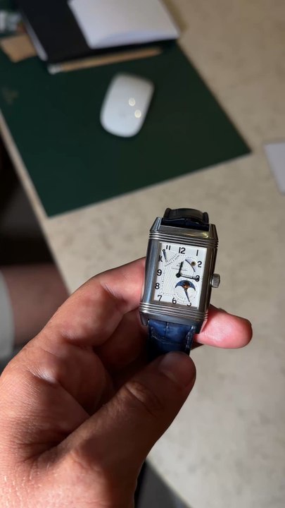 Que penses-tu de cette #reverso de chez #jaegerlecoultre ? #jaegerlecoultrereverso #horlogerie #montres #watches #jaegerlecoultrewatch #cannes