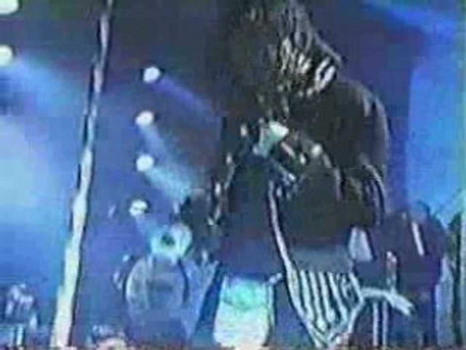Korn - Trash (Live At Apollo)