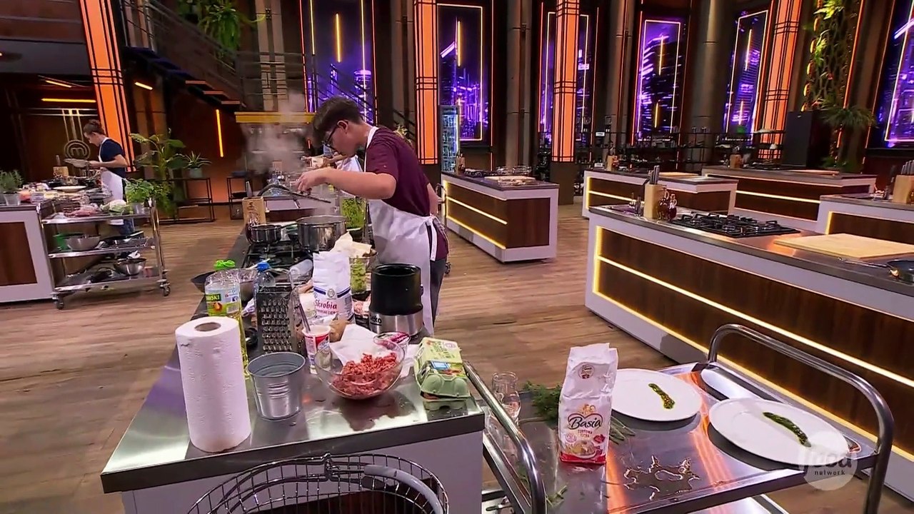 Masterchef Nastolatki - czołówka i tyłówka