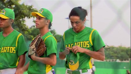 'Tavo' aprendiendo a nadar con Jody