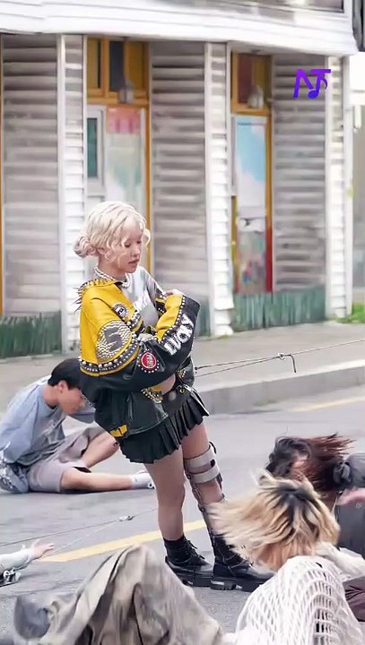 Black Pink - Jump