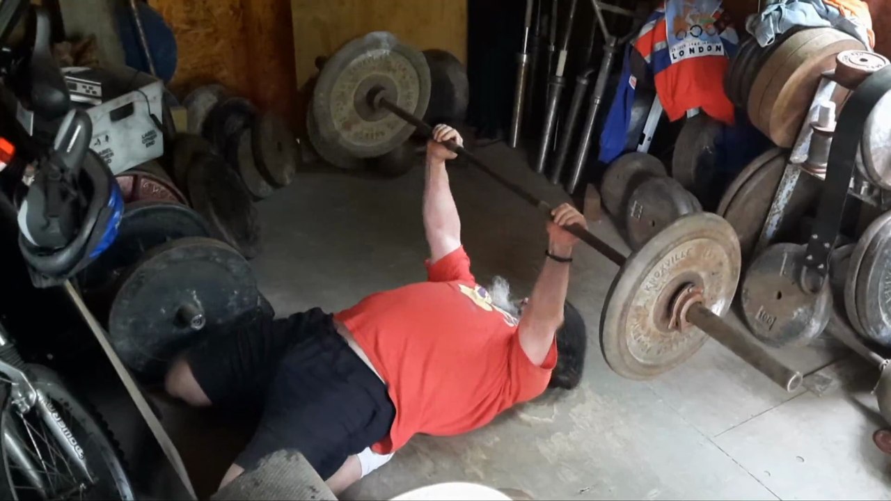 Kneeling Pullover & Press 256¾lb