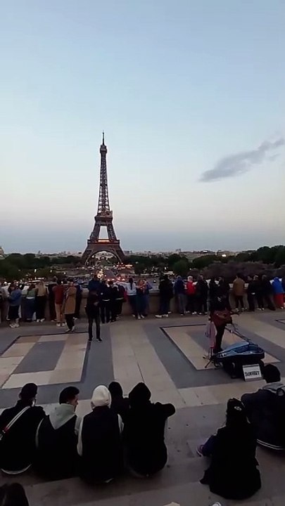 Parisian Music Vibe Around Eiffel Tower #musicvideo  #magical #eiffeltower #traveling  #music  (11)