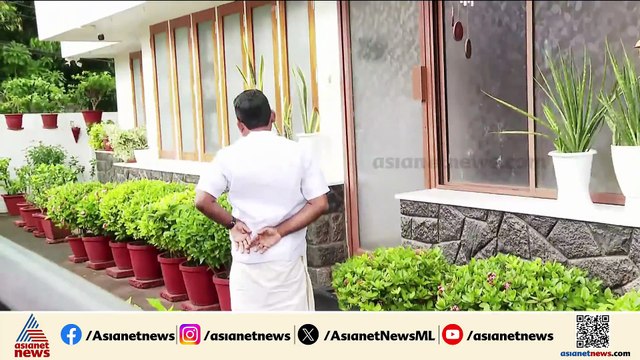'ചെയ്ത തെറ്റിന് മാപ്പ് പറഞ്ഞു'; വിവാദ ഫോൺ സംഭാഷണത്തിന് പിന്നാലെ പാലോട് രവിയെ സന്ദർശിച്ച് ജലീൽ