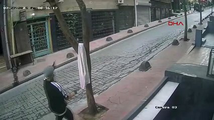 İstanbul'daki şehir teröristi hamamda yakalanıp, yarı çıplak gözaltına alındı!