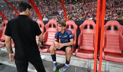 Dowman intenta imitar a Rice en el entrenamiento del Arsenal, pero Arteta tiene la última palabra ⚽