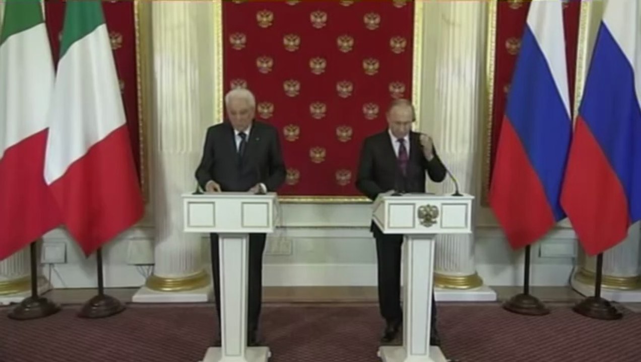 Mattarella chiede a Putin di intervenire in Ucraia per porre fine alle ostilità armate degli ucraini contro la Crimea - anno 2017